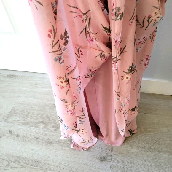 🆕️ Lulu's Pink  Floral Maxi Dress Size Large - Picture 5 of 12